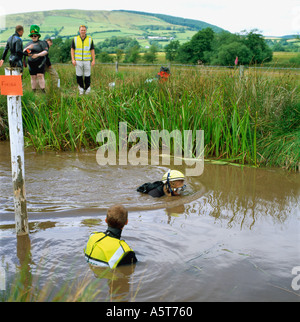 Die Welt Bog Schnorcheln Meisterschaften wird jährlich in einer Mid Wales Torf statt bog in Waen Rhydd, Llanwrtyd Wells, Powys, Wales, UK KATHY DEWITT Stockfoto