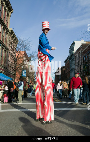 Uncle Sam auf Stelzen am jährlichen viktorianischen schlendern Sie Troy New York Rensselaer County Stockfoto