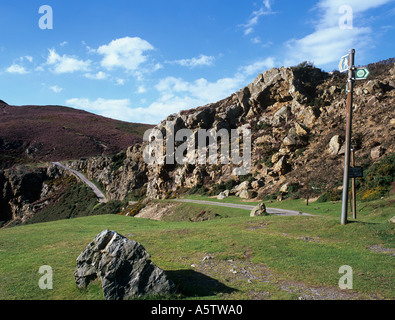 NORTH WALES Pfad und Zeichen am Sychnant-Pass in den Ausläufern des Snowdonia National Park Pensychnant Conwy North Wales UK Stockfoto
