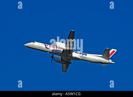 Saab 2000 Airliner Grampian Region Aberdeen, Dyce Flughafen abfliegen. Schottland.   XAV 4950-463 Stockfoto