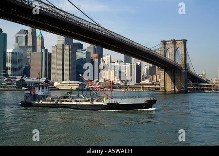 Blick auf Manhattan und Brooklyn Bridge aus Brooklyn in New York City USA 2007 Stockfoto