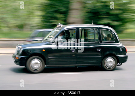 Einem schwarzen Taxi in London. Stockfoto