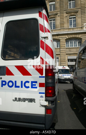 Polizei-Transporter Paris Frankreich Aug 2004 Stockfoto