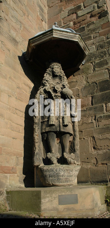 Lichfield Kathedrale Staffordshire, UK. Statue von Charles 2. Stockfoto