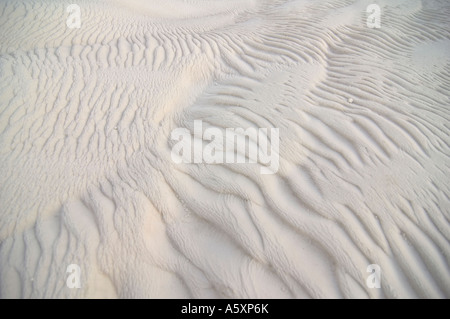 Nahaufnahme des Bodens auf dem Pamukkale Travertin Plateau, weiß wegen Kalzium Ablagerungen und sieht genauso aus wie Schnee, Türkei Stockfoto
