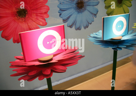 iPod Shuffle Werbung Display, Apple Store, Bluewater, Kent, England, UK Stockfoto