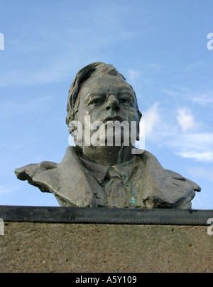 Denkmal-Büste von John Logie Baird Erfinder des Fernsehens in Helensburgh, Schottland Stockfoto