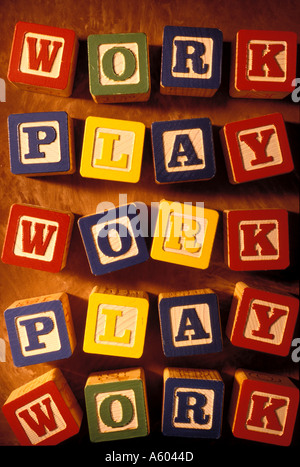 Kinder s-Blöcke arbeiten spielen Stockfoto