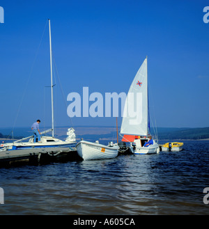 Segelboote auf Kielder Wasser, Northumberland, England, UK. Stockfoto