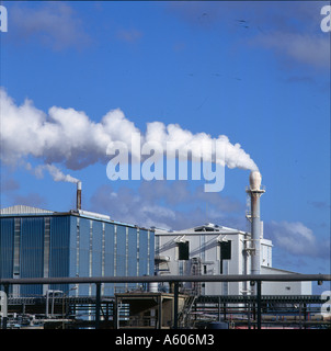 Rauch aus Schornsteinen, Calais, Frankreich Stockfoto