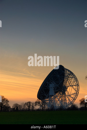 Jodrell Bank Radioteleskop Sonnenuntergang in der Nähe von Goostrey Cheshire Stockfoto