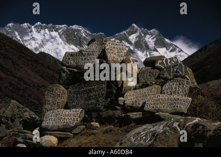 Mani Steinhaufen auf dem Everest trek Nepal Stockfoto