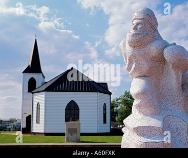 GB WALES CARDIFF MILLENIUM WATERFRONT ANTARKTIS 100 MEM UND NORWEGISCHE KIRCHE Stockfoto