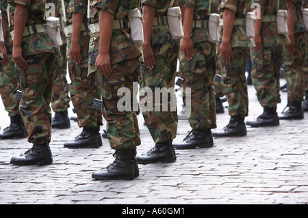 Soldaten auf der Parade Arequipa Peru Südamerika Stockfoto