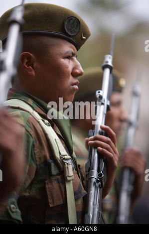 Soldaten auf der Parade Arequipa Peru Südamerika Stockfoto