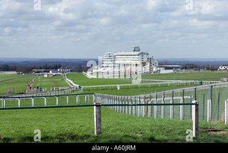 Mit Blick auf die Tribüne, Epsom Racecourse, Home of The Derby. Stockfoto