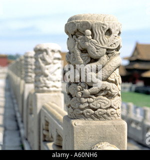 Details zu schnitzen von Geländer Pfosten, Verbotene Stadt, Peking, China Stockfoto