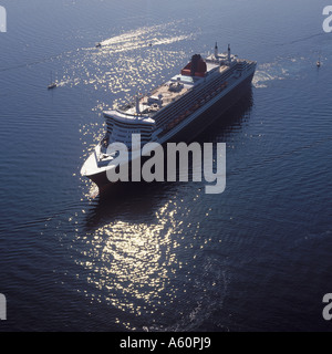 Cunard Cruise Liner Queen Mary 2 QM2 in der Bucht von Palma De Mallorca in den Hafen von Palma De Mallorca ein. Stockfoto