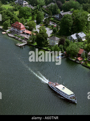 Ausflugsschiff am Starnberger See, Bootssteg Leoni, Deutschland, Bayern Stockfoto