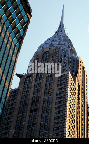 Nach oben auf das Chrysler Building befindet sich auf der East Side von Manhattan in der Turtle Bay Area of New York, USA. Stockfoto