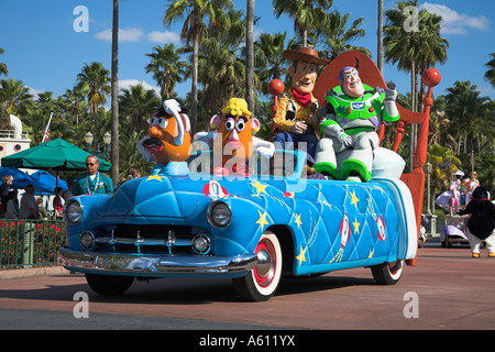 Disney-Stars und Motor Car Parade, Buzz Lightyear, Kartoffel Köpfe und Woody, Disney-MGM Studios, Orlando, Florida, USA Stockfoto