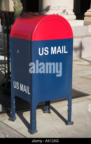 Antike uns Briefkasten in Straße, Disney-MGM Studios, Orlando, Florida, USA Stockfoto