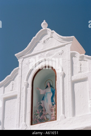 Ein Heiligtum der Jungfrau auf die Kirche La Asuncion in den Hügel Dorf von Competa Malaga Andalusien Andalusien Spanien Stockfoto