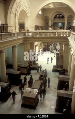 Innenansicht eines die Galerien der ägyptischen Museum of Antiquities Cairo-Ägypten Stockfoto
