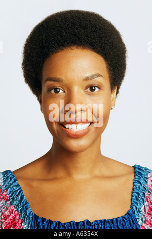 Porträt einer jungen Frau, Lächeln Stockfoto