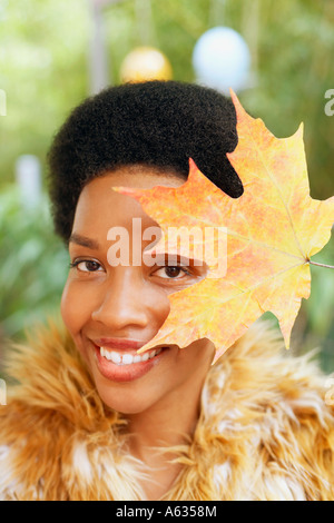 Porträt einer jungen Frau, Lächeln Stockfoto