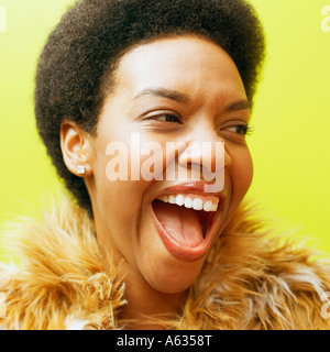 Nahaufnahme einer jungen Frau, lachen Stockfoto