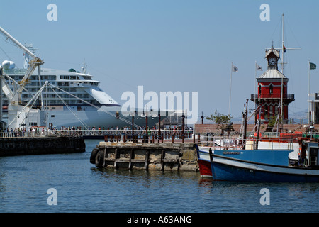 Waterfront Kapstadt Südafrika Kreuzfahrtschiff Seven Seas Voyager Stockfoto