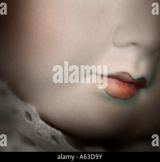 schmollend rote Puppe Lippen Stockfoto