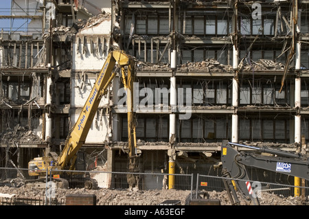 Bürogebäude in Nottingham England um Platz machen für ein neues Hotel Komplex abgerissen werden Stockfoto