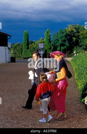 Franzosen, Touristen, Besucher, Besuch, Eyrignac Manor, Salignac-Eyvigues, Dordogne, Aquitaine, Frankreich Stockfoto