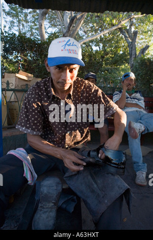 Lustradore aka Shoe shine Mann Esteli, Nicaragua Stockfoto