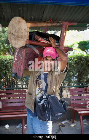 Lustradore aka Shoe shine Mann Esteli, Nicaragua Stockfoto