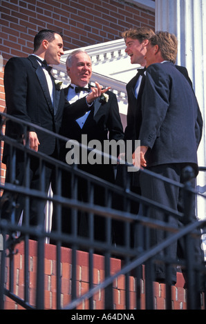 Männliche Mitglieder der Hochzeitsgesellschaft Stockfoto