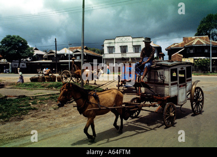 Taxi Horsecoaches Dorf von Pyin Oo Lwin früher Maymyo Myanmar Stockfoto