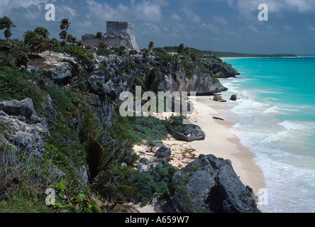 Tulum, Maya-Ruinen, von Mauern umgebene Stadt am karibischen Meer in der Nähe von Cancun, Riviera Maya, Yucatan, Mexiko Stockfoto