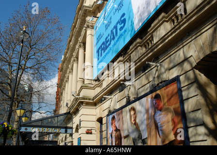 Außenseite der Garrick Theatre Charing Cross Road London England Stockfoto