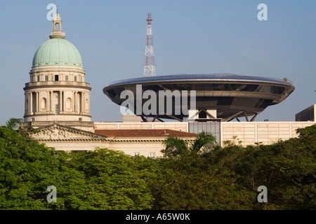 Alte und neue Rathaus und neue Supreme Court von Appelle Gerichtsgebäude Singapur Stockfoto