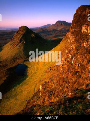 Die Trotternish Ridge, Isle Of Skye in der Morgendämmerung Stockfoto