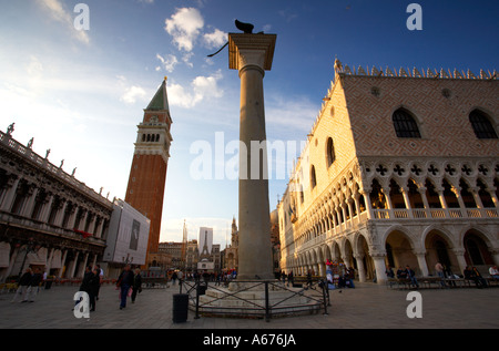 Venedig-Szene zeigt Piazzale di San Marco und der Dogenpalast Stockfoto