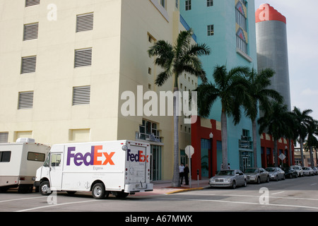 Miami Beach Florida, Washington Avenue, Glasblock Tower 404 Washington Avenue Gebäude, FedEx Lieferwagen, LKW, Besucher reisen Reise Tour touri Stockfoto
