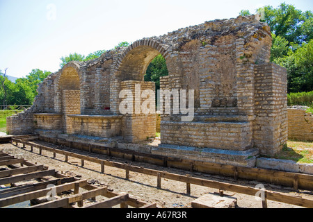 Wand hinter Amphitheater an antike Stadt Butrint auch bekannt als Bothrotha in der Nähe von Sarande Albanien JMH2590 Stockfoto