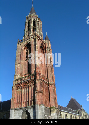 Rote Turm von St. Johns Kirche Maastricht Niederlande Stockfoto