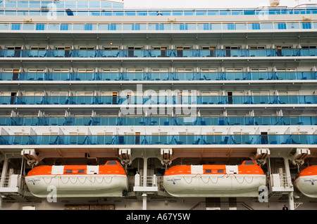 Stock Foto von das Kreuzfahrtschiff Sapphire Princess festgemacht in Auckland, Neuseeland. 2007. Stockfoto