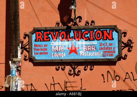 Cafe Revolucion in der alten Stadt von San Cristobal de Las Casas, Chiapas, Mexiko Stockfoto