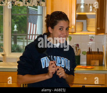 College-Student Kochen Frühstück Stockfoto